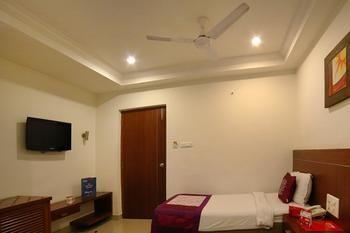 Oyo Rooms Mahanadu Road Vijayawada Exterior photo