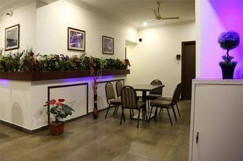 Oyo Rooms Mahanadu Road Vijayawada Exterior photo